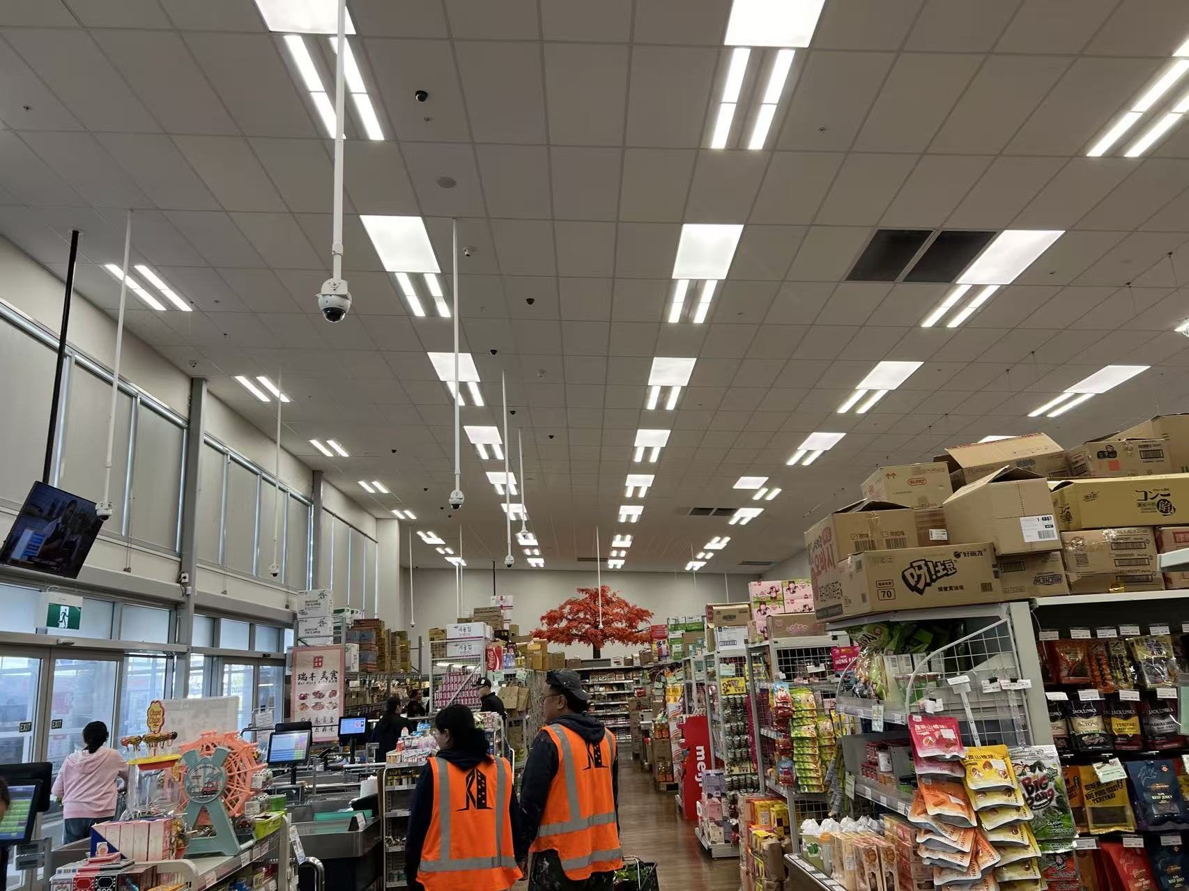 Golden Apple Henderson supermarket with ceiling CCTV coverage
